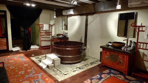 are china bath houses real